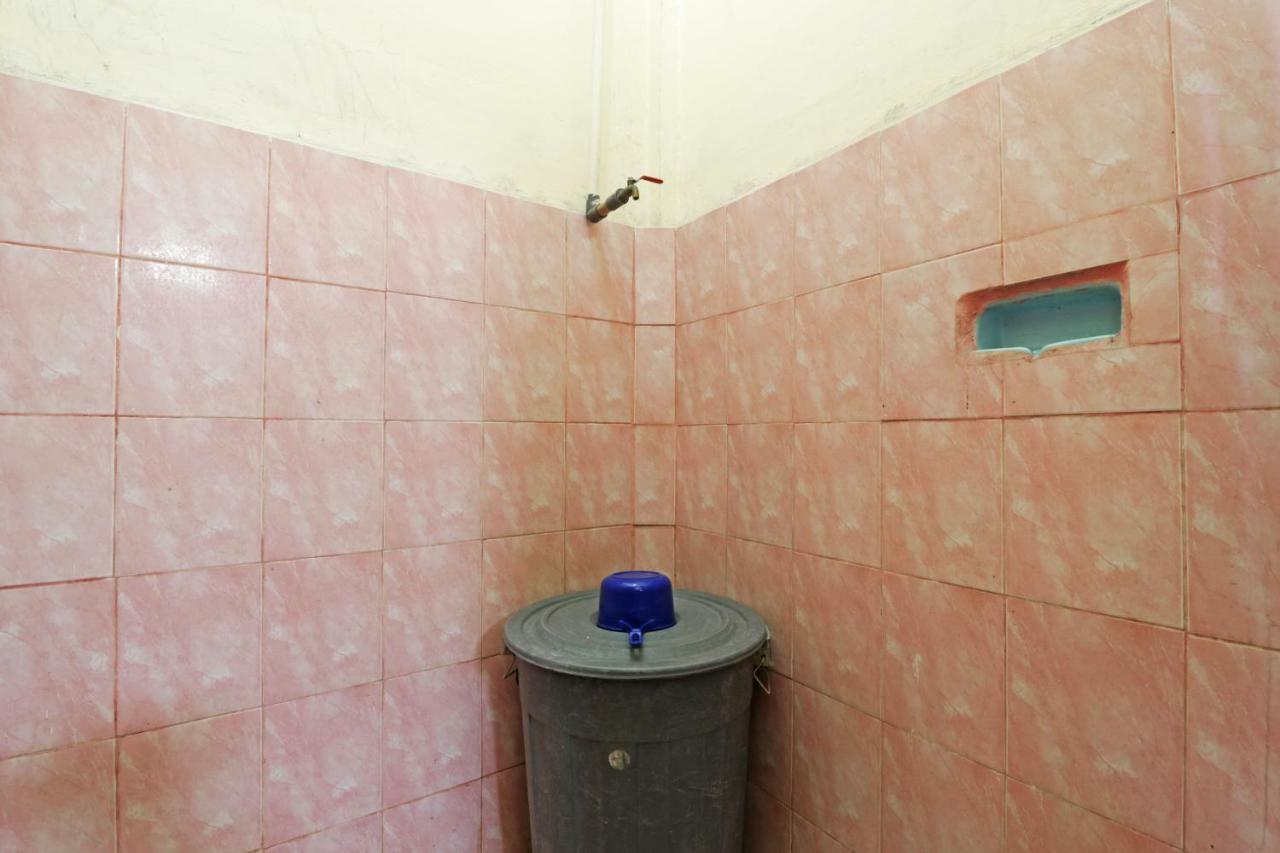 Wisma Yuli Syariah Otel Medan Dış mekan fotoğraf