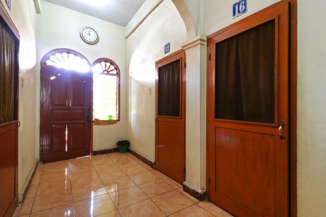Wisma Yuli Syariah Otel Medan Dış mekan fotoğraf