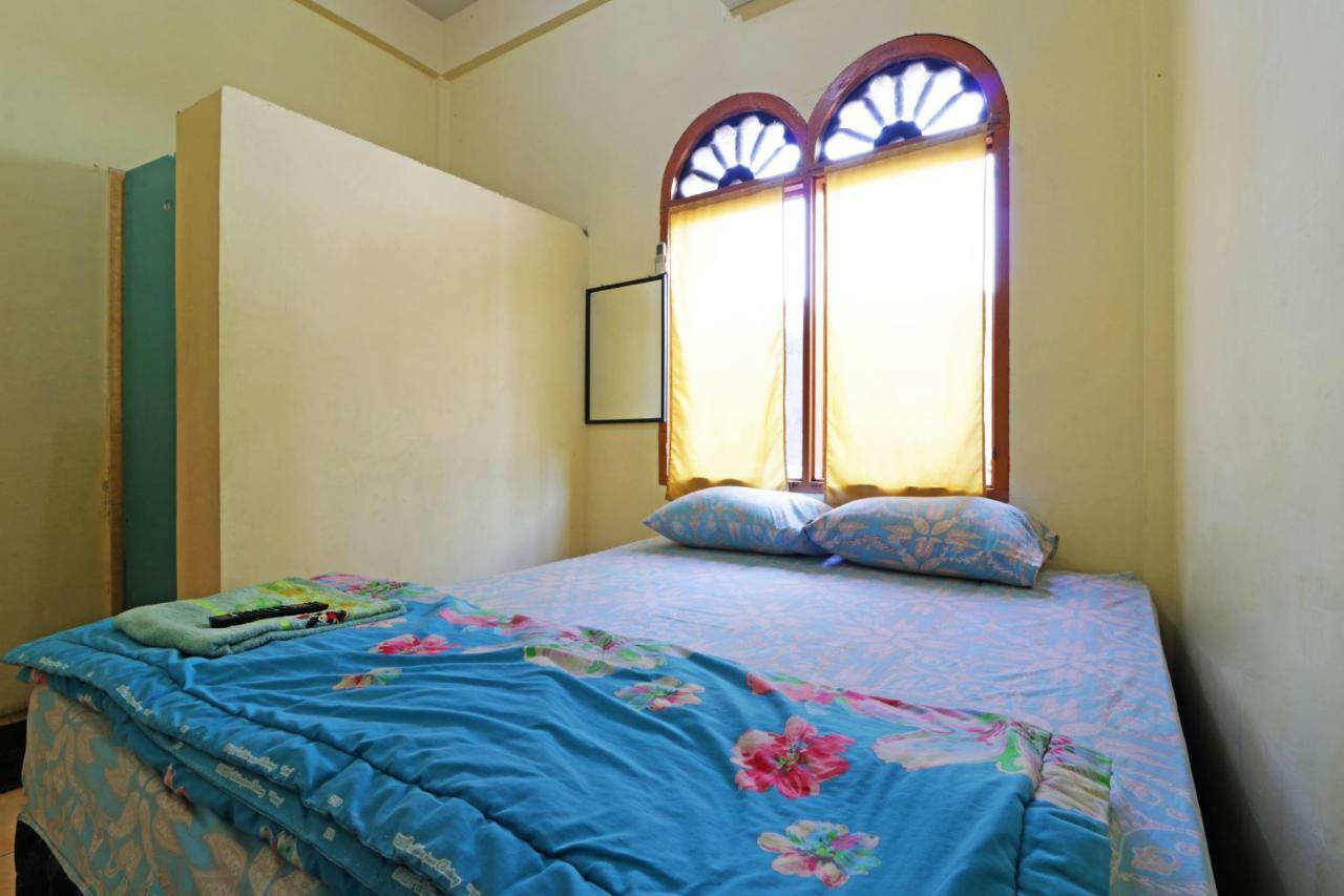 Wisma Yuli Syariah Otel Medan Dış mekan fotoğraf