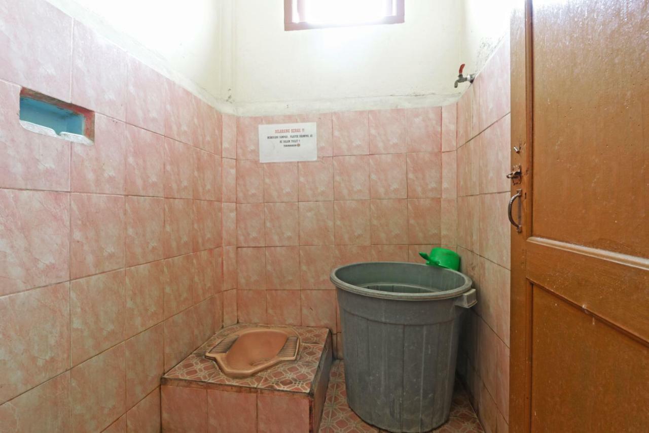 Wisma Yuli Syariah Otel Medan Dış mekan fotoğraf